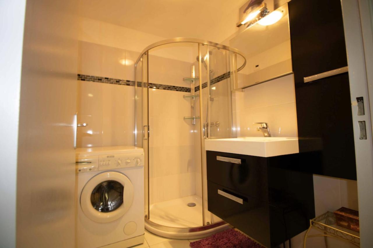 Cosy 35 M2 With Balcony In A Quiet Residence Фрежус Екстер'єр фото